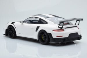 Porsche 911 GT2 RS 991.2 Weissach Package Blanc Jantes Magnésium Noires Minichamps 1:18 153068309 Métal — image 5 sur 6