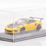 Porsche 911 991.2 GT3 RS Jaune Minichamps 1:43 - image 2 of 4