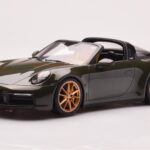 Porsche 911 992 Targa 4S Vert Olive GT Spirit 1:18