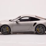 Porsche 911 992 Turbo S Crayon Gris GT Spirit 1:18 - image 3 of 6