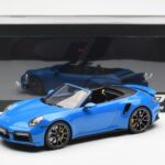 Porsche 911 992 Turbo S Shark Bleu GT Spirit 1:18 - image 6 of 6