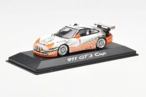 Porsche 911 996 GT3 Cup #1 Mobil 1 VIP Car Minichamps 1:43 WAP02012115 Métal — image 2 sur 4