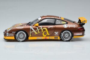 Porsche 911 996 GT3 Cup M. Marsh Carrera Cup Asia Winner 2004 AUTOart 1:18 80489 Métal — image 4 sur 7