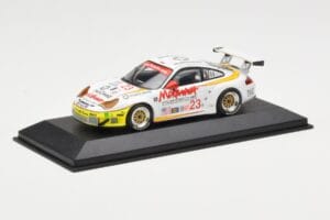 Porsche 911 996 GT3 RS McKenna #23 T. Bernhard / J. Bergmeister / M. Maassen 12 Hours of Sebring 2004 Minichamps 1:43 4000464 — image 2 sur 4