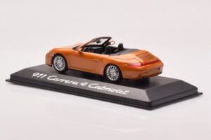 Porsche 911 997 Carrera 4 Cabriolet Orange Métallique Minichamps 1:43 WAP02001618 Métal — image 3 sur 4