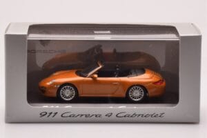 Porsche 911 997 Carrera 4 Cabriolet Orange Métallique Minichamps 1:43 WAP02001618 Métal — image 4 sur 4