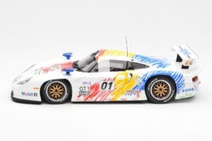 Porsche 911 GT1 #1 A. McNish / R. Sullivan / U. Alzen Rohr Motorsport Daytona 24 Hours 1998 UT Models 1:18 39611 Métal — image 3 sur 6