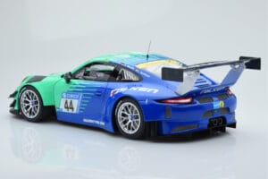 Porsche 911 GT3 R Falken Motorsports #44 M. Ragginger / J. Bergmeister / M. Werner / L. Vanthoor 24 Hours of Nurburgring 2017 — image 5 sur 6