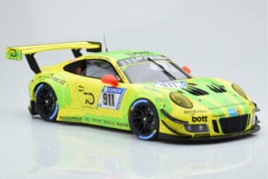 Porsche 911 GT3 R Manthey Racing #911 F. Scherer / K. Estre / R. Dumas / L. Vanthoor / E. Bamber 24 Hours of Nurburgring 2018 — image 4 sur 6