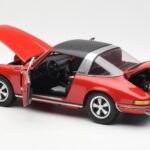 Porsche 911 Targa S Rouge Schuco 1:18 - image 6 of 9