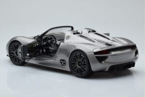 Porsche 918 Spyder Prototype Gris Métallique Minichamps 1:18 110060030 Métal — image 6 sur 7