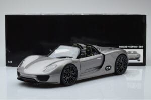 Porsche 918 Spyder Prototype Gris Métallique Minichamps 1:18 110060030 Métal — image 7 sur 7