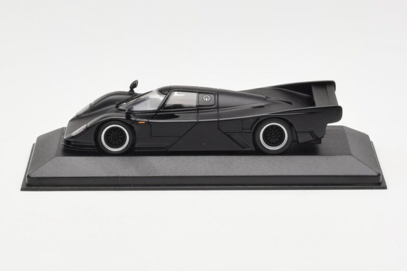 Porsche 962 Dauer Street Noir Mat Minichamps 1:43