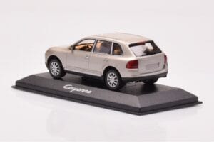 Porsche Cayenne 9PA Beige Minichamps 1:43 WAPC2000513 Métal — image 3 sur 4