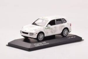 Porsche Cayenne Concept Schaeffler Gruppe Automotive Minichamps 1:43 PORSCHE-264306 Métal — image 2 sur 4