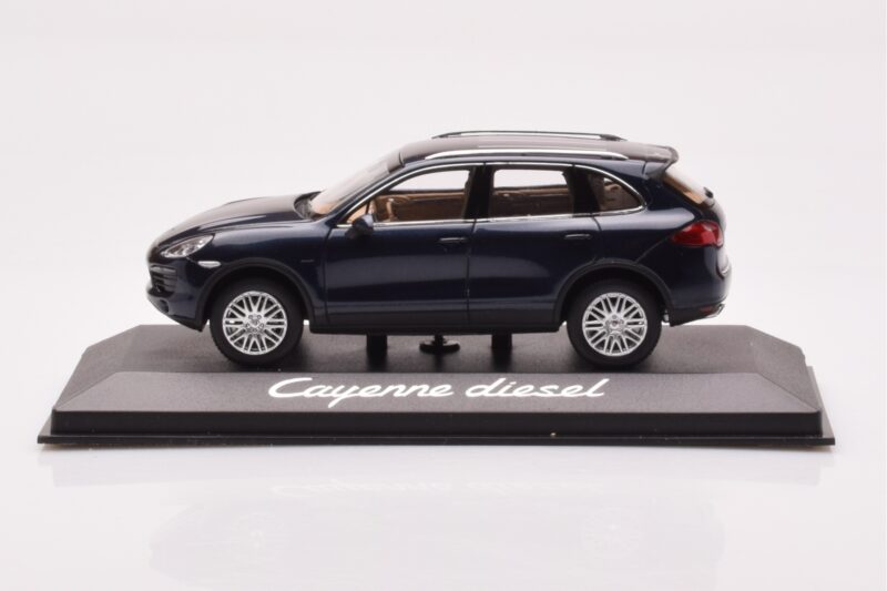 Porsche Cayenne 9PA Diesel Bleu Foncé Minichamps 1:43