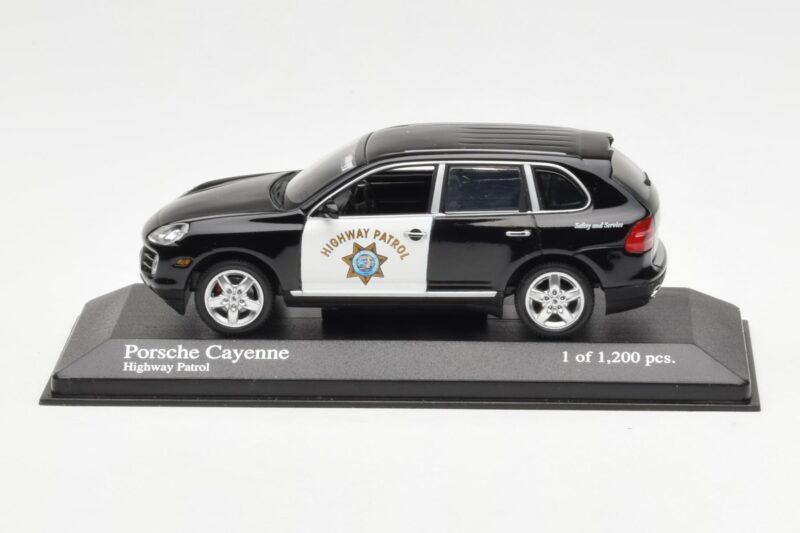 Porsche Cayenne 9PA Highway Patrol Minichamps 1:43