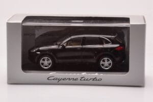 Porsche Cayenne 92A Turbo Noir Minichamps 1:43 WAP0200050B Métal — image 4 sur 4