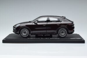 Porsche Cayenne Turbo Coupe Acajou Norev 1:18 WAP0213190K Métal — image 4 sur 8