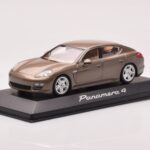 Porsche Panamera 970 4 Beige Métallique Minichamps 1:43 - image 2 of 4