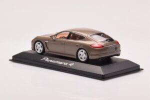 Porsche Panamera 970 4 Beige Métallique Minichamps 1:43 WAP02000319 Métal — image 3 sur 4