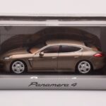 Porsche Panamera 970 4 Beige Métallique Minichamps 1:43 - image 4 of 4