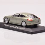 Porsche Panamera 970 S Hybrid Critall Vert Minichamps 1:43 - image 3 of 4