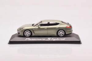 Porsche Panamera 970 S Hybrid Critall Vert Minichamps 1:43