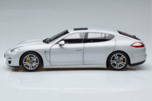 Porsche Panamera 970 Turbo Argent Norev 1:18 187609 Métal — image 4 sur 7