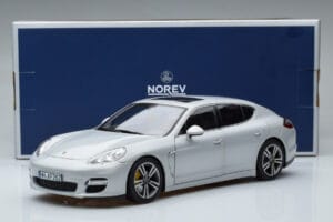 Porsche Panamera 970 Turbo Argent Norev 1:18 187609 Métal — image 7 sur 7