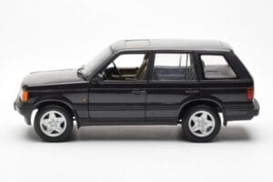 Range Rover P38 4.6 HSE Noir Métallique AUTOart 1:18 70017 Métal — image 4 sur 9