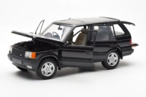 Range Rover P38 4.6 HSE Noir Métallique AUTOart 1:18 70017 Métal — image 9 sur 9
