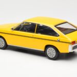 Renault 15 TL Jaune Noir Norev 1:18 - image 5 of 6