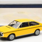 Renault 15 TL Jaune Noir Norev 1:18 - image 6 of 6