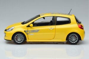 Renault Clio RS Mk3 F1 Team Norev 1:18 185236 Métal — image 4 sur 7