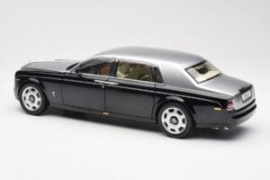 Rolls-Royce Phantom VII EWB Noir et Argent Kyosho 1:18 08841BKS Métal — image 7 sur 8