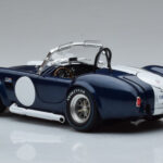 Shelby Cobra 427 S/C Bleu Foncé Kyosho 1:18 - image 6 of 9