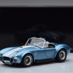 Shelby Cobra 427 S/C Bleu Clair Kyosho 1:18 - image 9 of 9