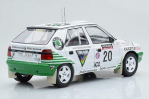 Skoda Felicia #20 S. Blomqvist / B. Cederberg Rally RAC Lombard 1995 IXO 1:18 18RMC147 Métal — image 2 sur 6