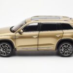 Skoda Kodiaq Or FAW 1:18 - image 4 of 8