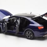 Skoda Octavia Pro Bleu FAW 1:18 - image 5 of 8