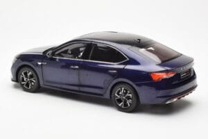 Skoda Octavia Pro Bleu FAW 1:18 ZMR000006BLA Métal — image 7 sur 8