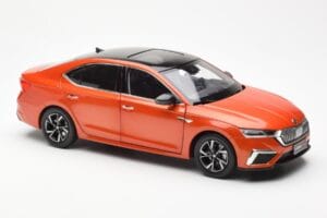 Skoda Octavia Pro Orange FAW 1:18 ZMR000006ORA Métal — image 6 sur 8
