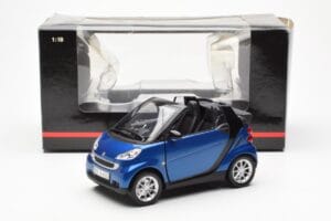 Smart Fortwo 451 Cabrio Bleu & Noir Minichamps 1:18 150036330 Métal — image 8 sur 8