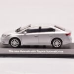 Toyota Avensis T270 Argent Minichamps 1:43