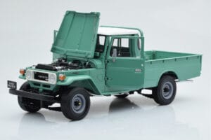 Toyota Land Cruiser 40 4x4 Pickup Vert Kyosho 1:18 08958FG Métal — image 2 sur 8