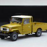 Toyota Land Cruiser 40 4x4 Pickup Olive Kyosho 1:18 - image 8 of 8