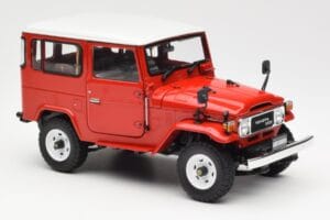 Toyota Land Cruiser FJ40 Van Rouge Kyosho 1:18 08971R Métal — image 6 sur 8