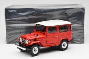 Toyota Land Cruiser FJ40 Van Rouge Kyosho 1:18 08971R Métal — image 8 sur 8