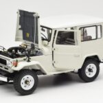 Toyota Land Cruiser FJ40 Van Blanc Kyosho 1:18 - image 2 of 8